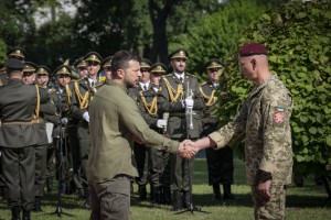 У День Української Державності Володимир Зеленський відзначив державними нагородами військових і представників інших професій, 15 липня 2024 року.