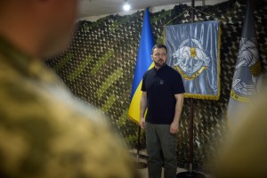 У День Сил спеціальних операцій Володимир Зеленський відвідав передовий командний пункт ССО на Харківщині, 29 липня 2024 року.