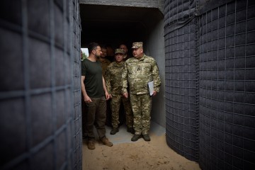 Президент на Волині ознайомився з процесом будівництва фортифікацій і провів безпекову нараду