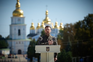 Президент Володимир Зеленський і перша леді Олена Зеленська взяли участь в урочистостях з нагоди 33-ї річниці незалежності України