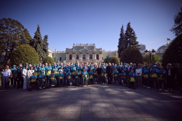 Президент відзначив українських паралімпійців та їхніх тренерів державними нагородами