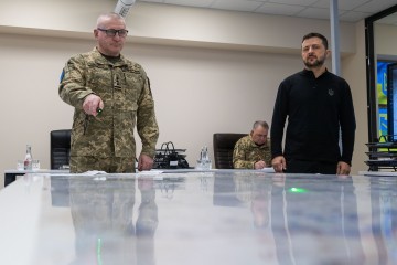 Volodymyr Zelenskyy Met with Warriors of Territorial Defense Forces and Presented State Awards