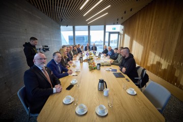 President Meets with Iceland’s Parliamentary Speaker and Foreign Affairs Committee Members