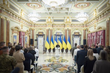 Our Country Will Always Be Profoundly Grateful to Those Thanks to Whom It Withstood – The President Presented 30 Apartment Certificates to Heroes of Ukraine and Families of Fallen Heroes