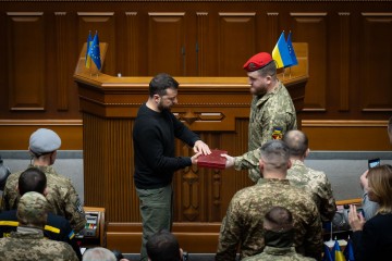 Президент відзначив державними нагородами військових, енергетиків, діячів культури, представників місцевої влади, бізнесу та діаспори