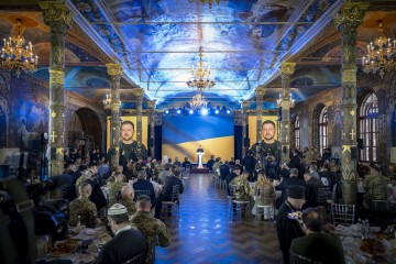 Вдячний усім капеланам, які разом із захисниками на передовій: Президент узяв участь у першому військовому молитовному сніданку