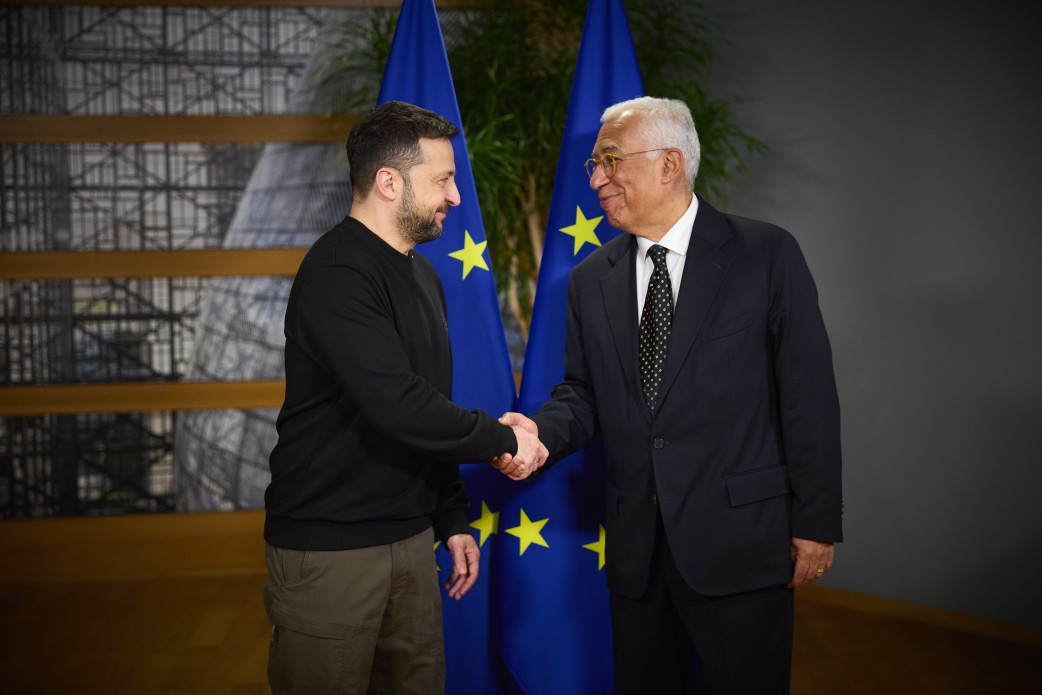 W Brukseli prezes Ukrainy Wolodyr Zelensky spotkał się z prezydentem Rady Europe...