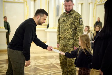 President Presented Apartment Certificates to Heroes of Ukraine and Families of Fallen Heroes