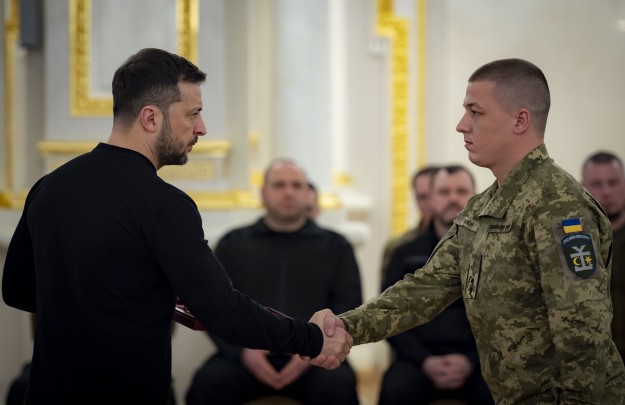 Президент відзначив воїнів найвищими державними нагородами та передав ордени й відзнаки рідним загиблих захисників України