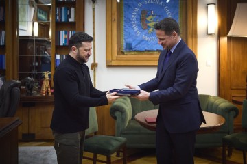 In Warsaw, Volodymyr Zelenskyy Announced Bestowal of the Honorary Distinction “Rescuer City” to the Polish Capital