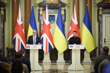 Володимир Зеленський і Кір Стармер обговорили подальшу взаємодію щодо зміцнення України 