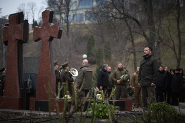 President Honored the Memory of the Heroes of Kruty at Askold's Grave