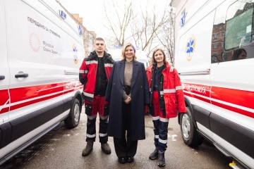 Delivery of Ambulances for Medics, Gadgets for Students, and Shelter Inspection: Olena Zelenska and the Foundation Team Visited the Chernihiv Region