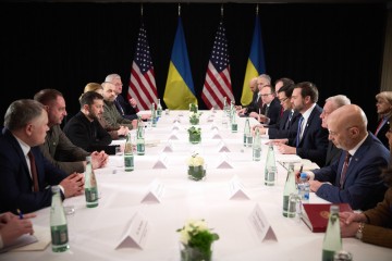 Volodymyr Zelenskyy Had a Meeting with U.S. Vice President in Munich