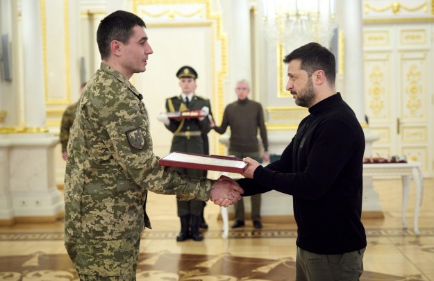 On the Day of Ukrainian Military Volunteer, the President Met with Warriors and Families of Fallen Defenders