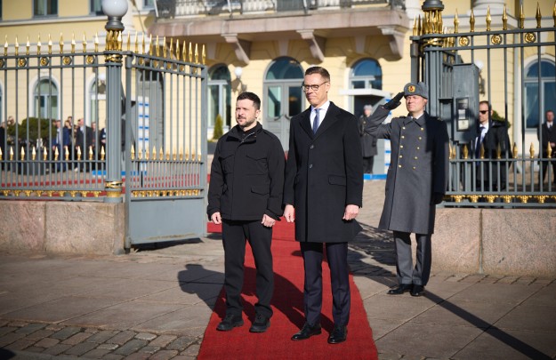 Шлях до миру, продовження оборонної допомоги та посилення ППО: Президент України зустрівся з Президентом Фінляндії