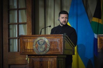 Україна підтримує всі пропозиції партнерів заради миру, окрім тих, що суперечать нашій Конституції – Володимир Зеленський 