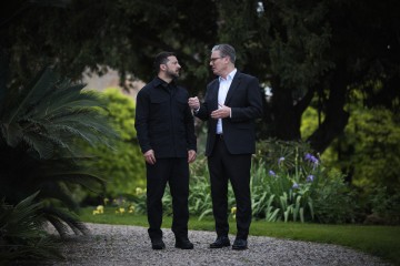 Володимир Зеленський і Кір Стармер обговорили необхідні кроки для встановлення безумовного припинення вогню