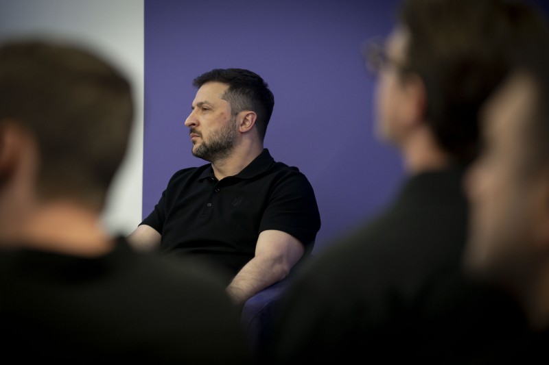 Команда Мінцифри презентувала Президенту нові проєкти у сфері цифрових послуг, зокрема перший у світі ШІ-помічник, який надає державні послуги