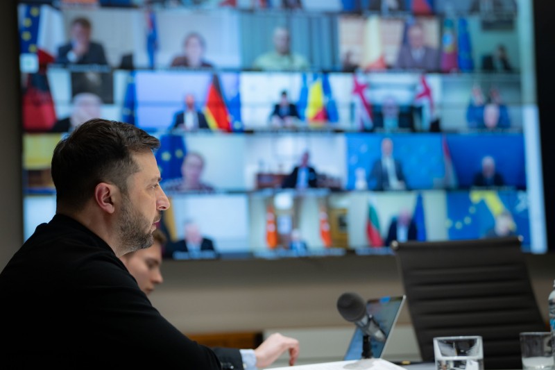 Фото без опису