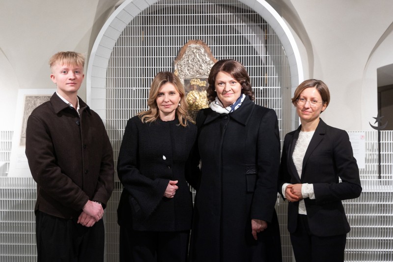 Фото без опису